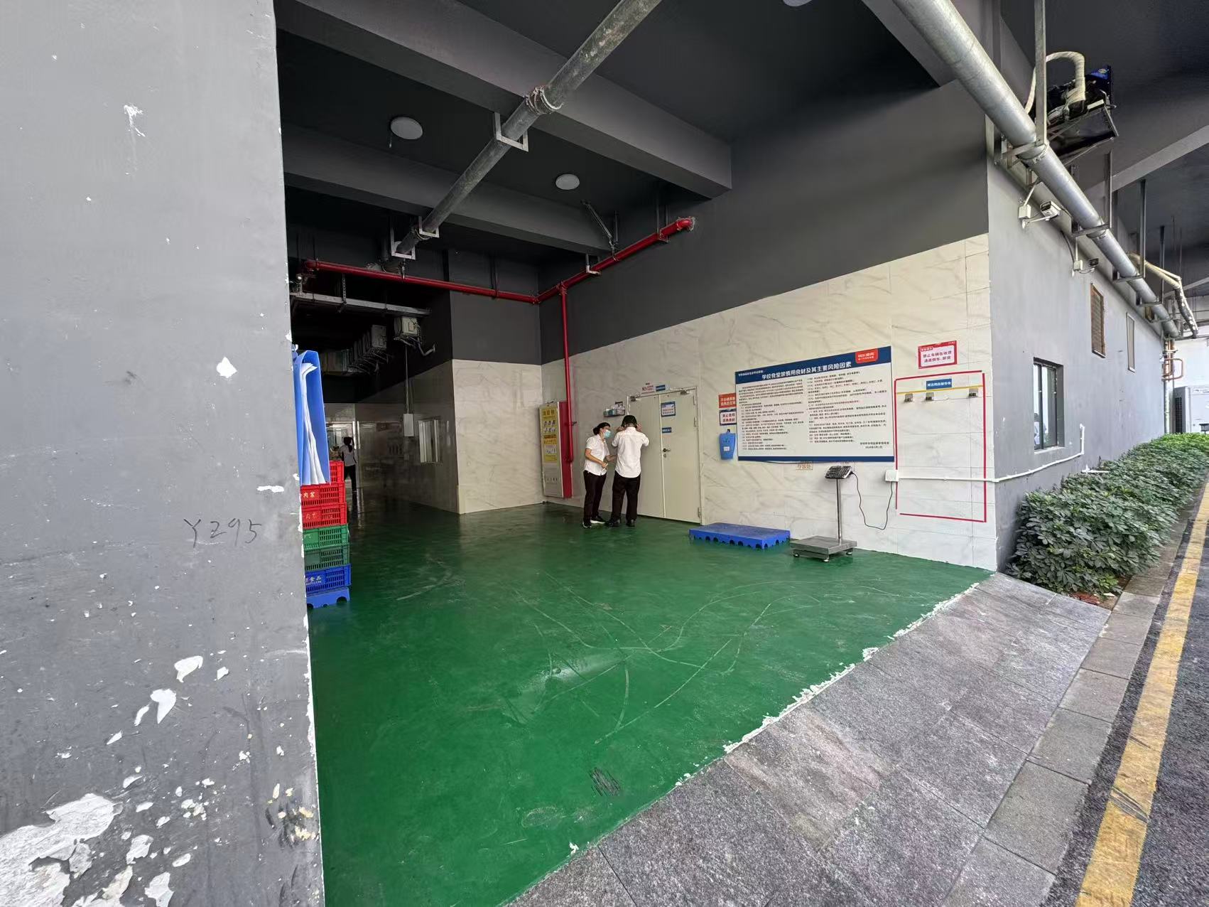 操场1号点位实景图 - 位于操场西侧入口